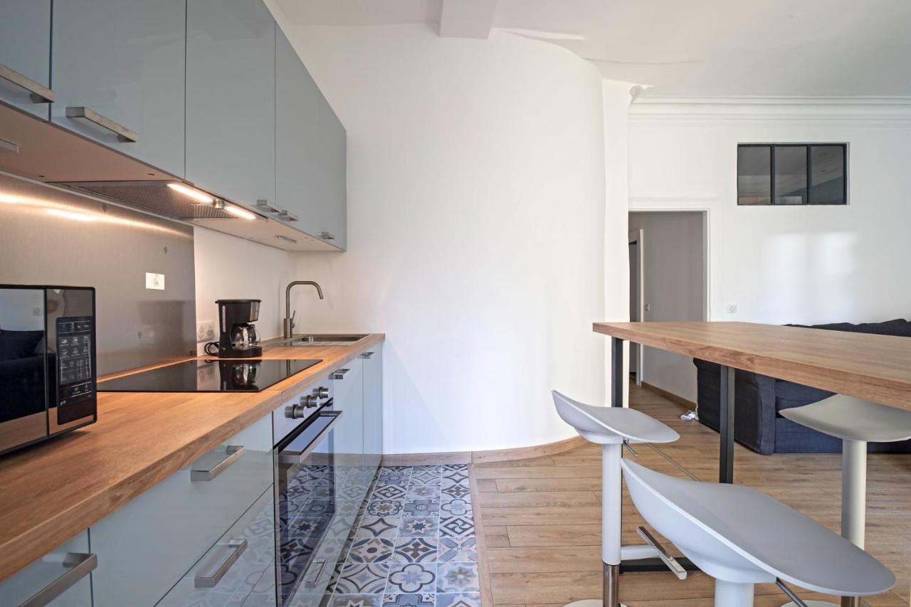 Appartement L'oasis De La Comedie, Au Centre Historique, Parking Prive, Climatisation Et Wifi